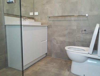 prestige bathroom 2